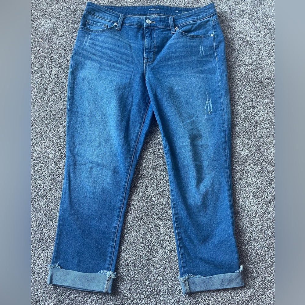 New Directions size 12 light wash girlfriend jeans